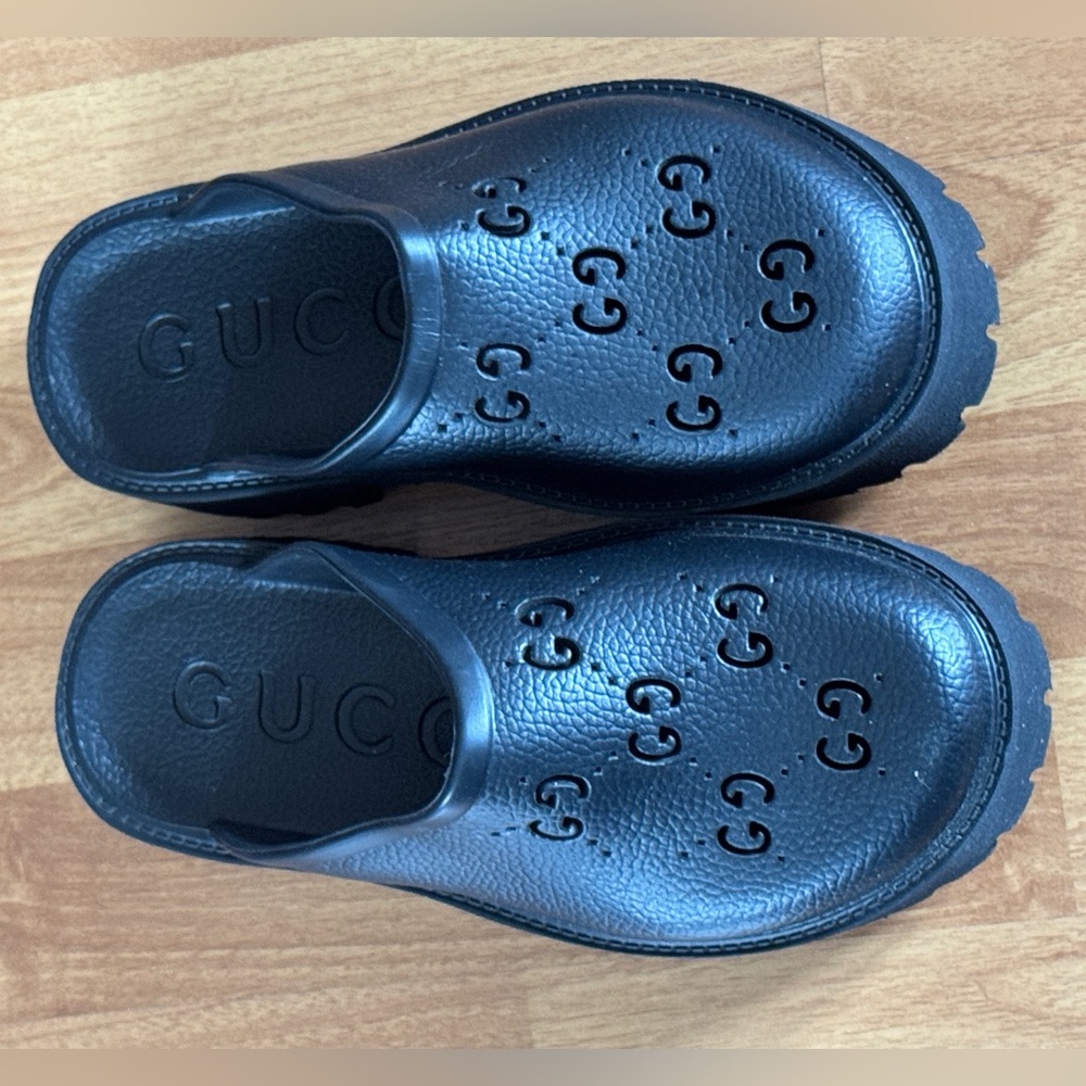 Gucci women Black Logo Slippers - Picture 3 of 6